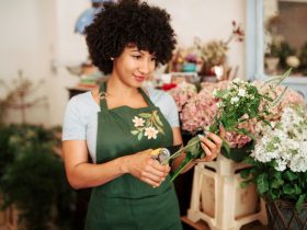 Conheça os Encantos dos Buquês de Flores: De Rosas Vermelhas Colombianas a Girassóis Naturais